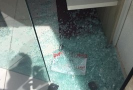 Polícia investiga arrombamento em loja em Arapiraca