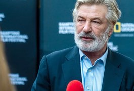 Alec Baldwin é processado pela família de Halyna Hutchins
