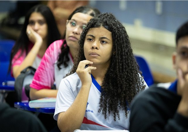 Prazo para solicitação de isenção de taxa do Enem se encerra nesta sexta-feira