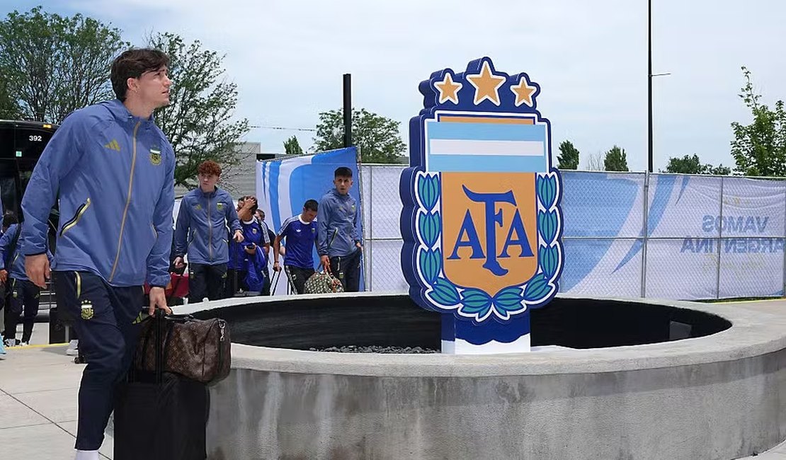 Argentina corta o zagueiro Balerdi da Copa do Mundo