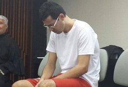 Advogado abandona réu e júri do caso Renata Sá e julgamento é adiado