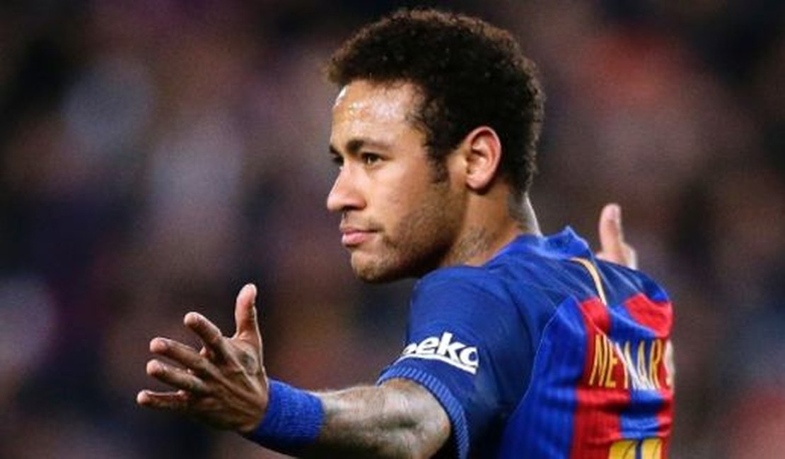 Neymar se despede do Barcelona e aguarda anúncio do PSG