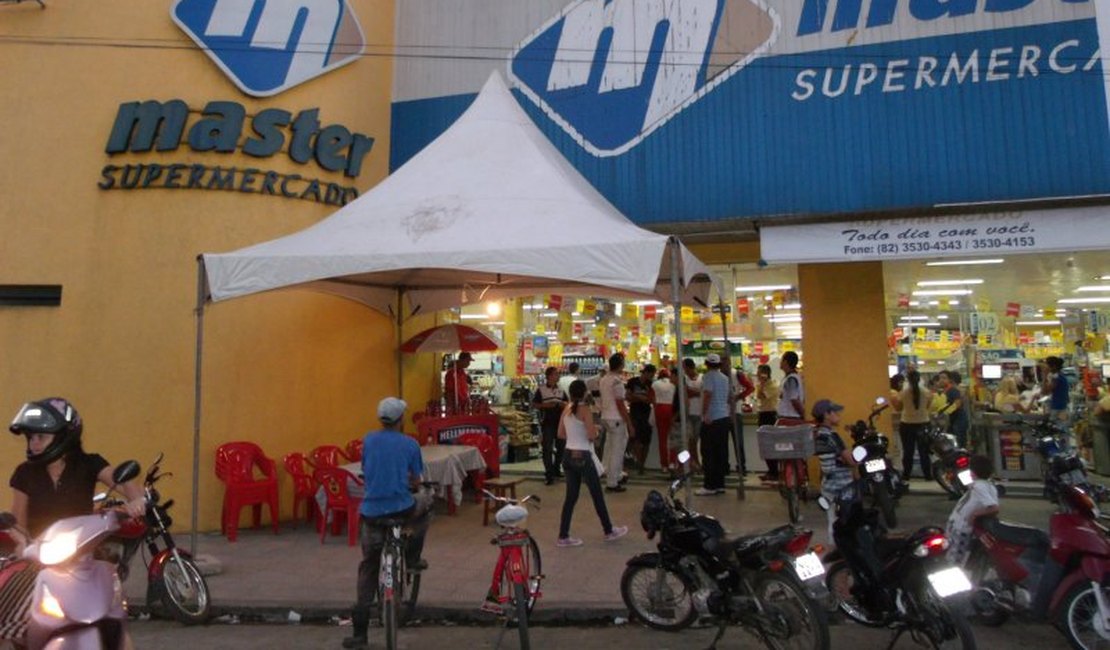 Supermercado Master é assaltado na noite deste sábado