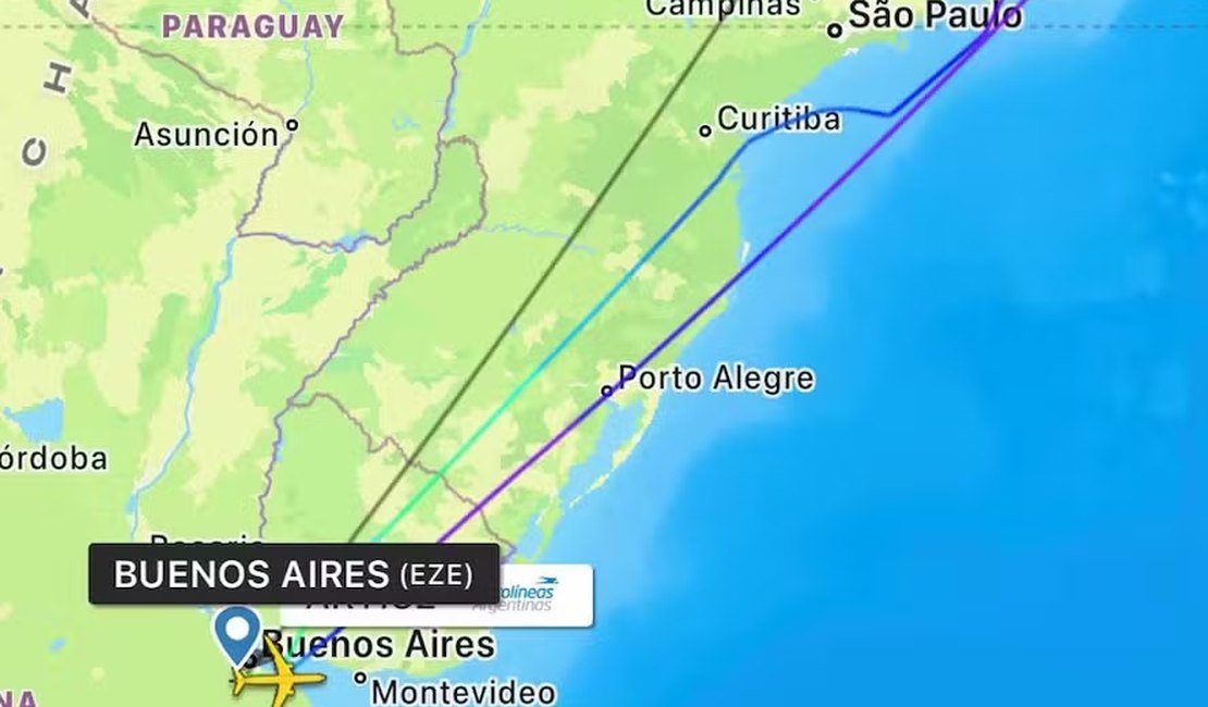 Voo da Argentina com destino a Madri sofre turbulência quando passava pelo Rio e tem que arremeter