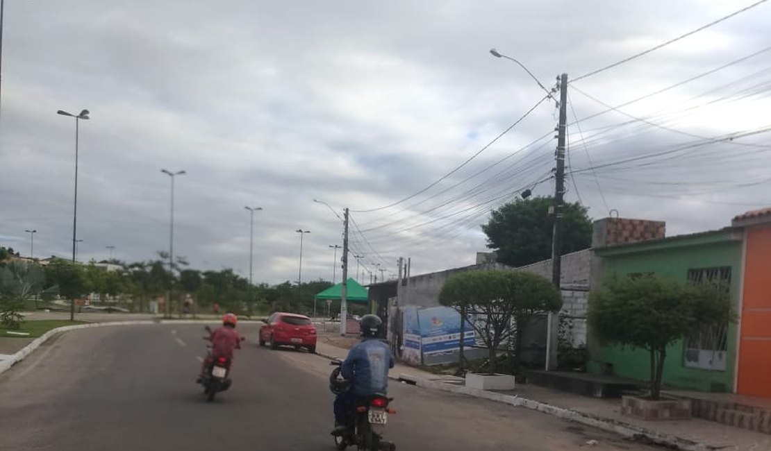 Motociclista foge de abordagem policial e é multado por direção perigosa, em Arapiraca