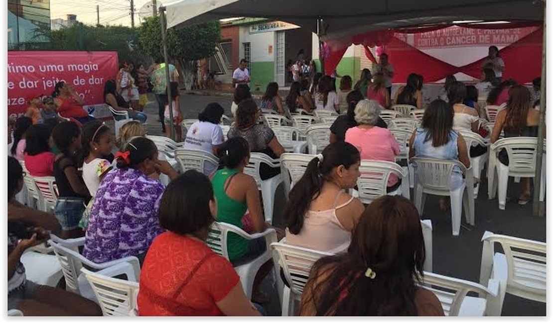 Mulheres participam da campanha Outubro Rosa em Feira Grande