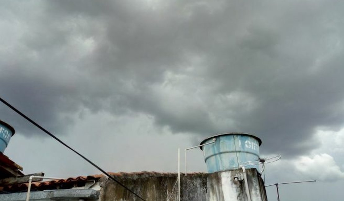 Previsão: chuva atinge regiões de Alagoas e só diminui no fim de semana