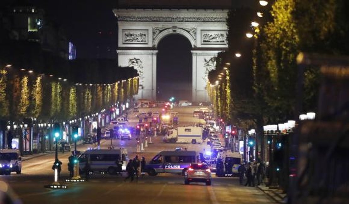 Estado Islâmico assume autoria de ataque a tiros na Champs-Élysées