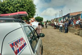 Mulher é assassinada a tiros dentro de veículo em Arapiraca