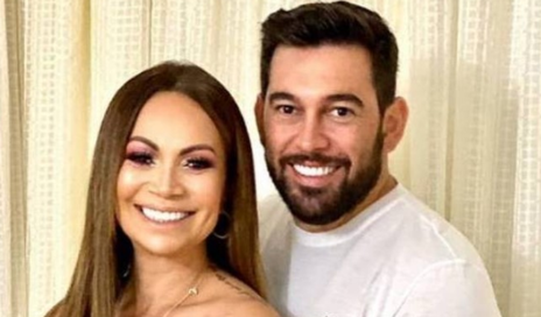 Cantora Solange Almeida desabafa após anunciar fim do casamento