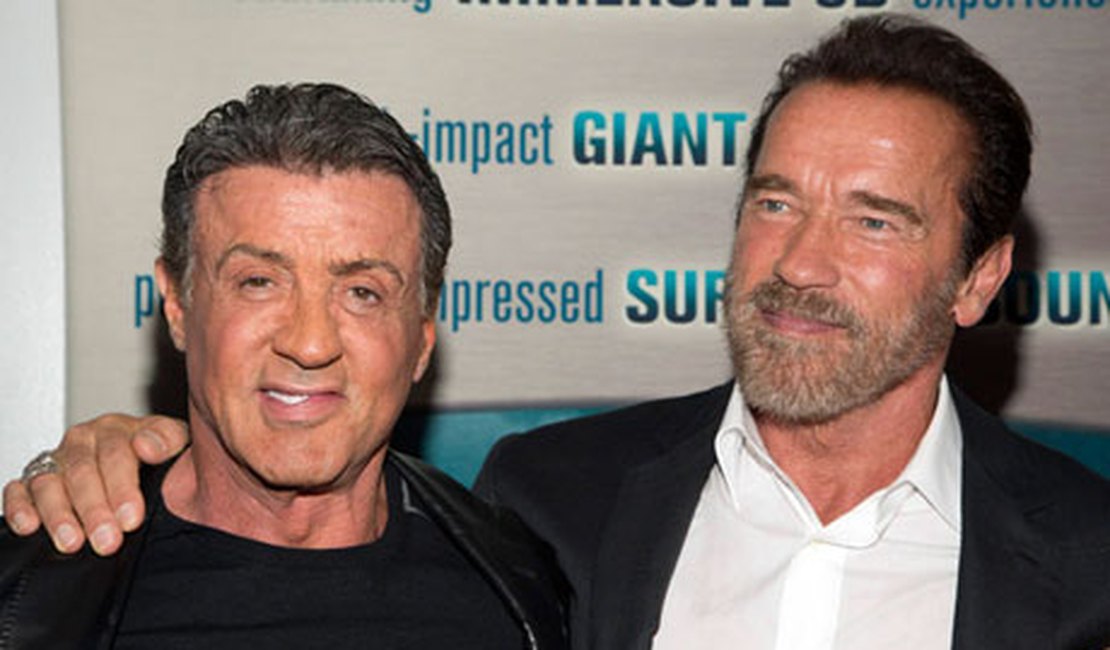 Stallone diz que 'odiava' Schwarzenegger e o culpa por má escolha na carreira