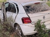 Carro capota e para às margens da AL-130, entre Ouro Branco e Maravilha