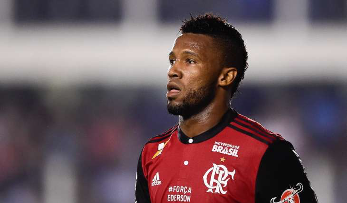 Ex-jogador do Flamengo e Vasco é contratado por clube alagoano