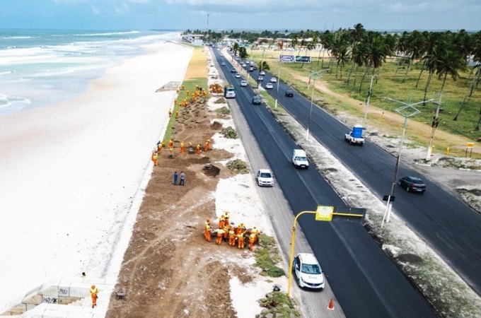 Prefeitura de Maceió e órgãos ambientais têm dez dias para explicar sobre retirada de restinga de praias da capital