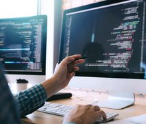 Instituição oferta vagas para cursos gratuitos de programação em JavaScript