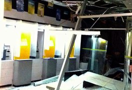 Bandidos fortemente armados explodem agência bancária de Olivença, AL