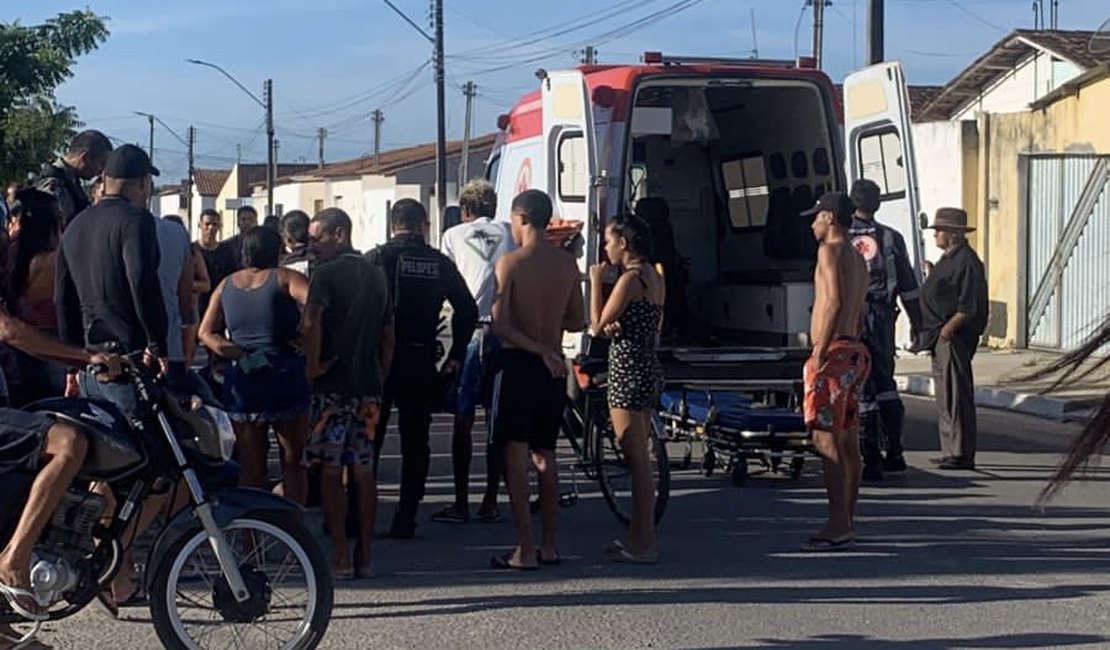 Homem fica inconsciente após batida entre cavalo e carro, em Penedo