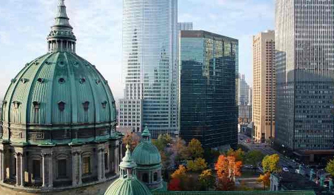 Padre é esfaqueado durante missa em Montreal, no Canadá