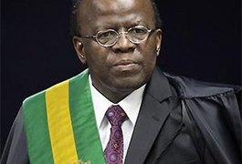 Joaquim Barbosa anuncia que deixa relatoria das execuções penais do mensalão