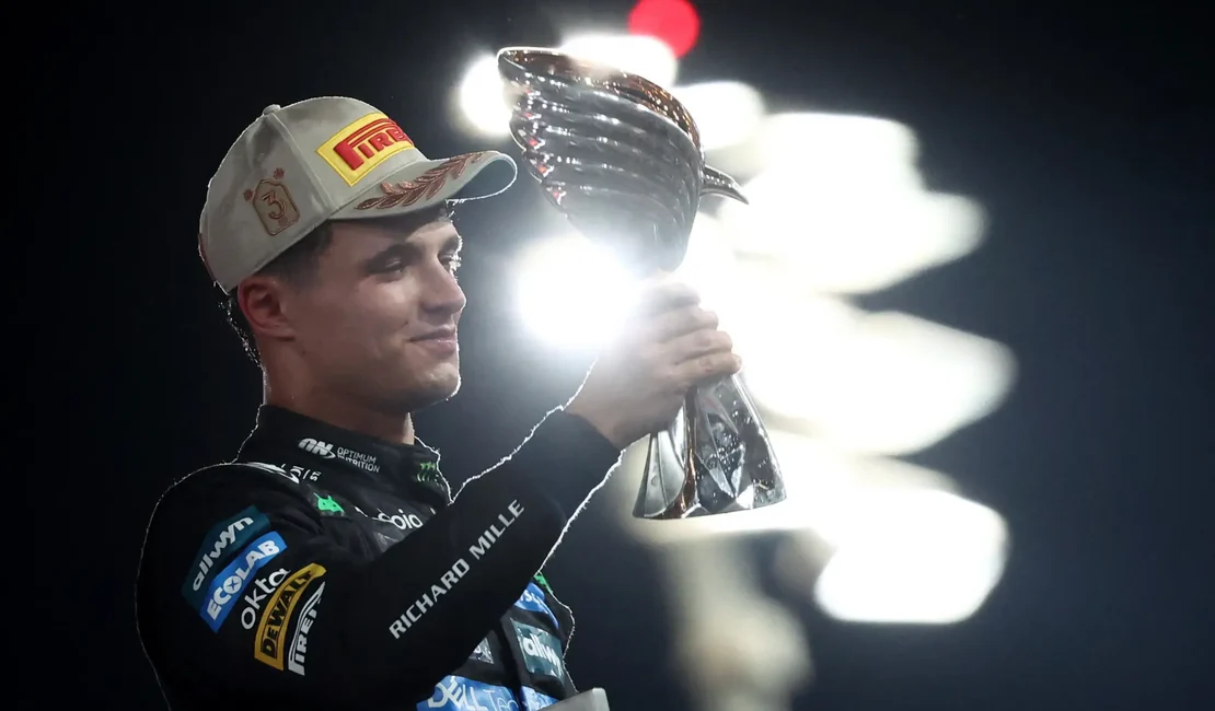 Lando Norris é campeão da F1 por apenas 2 pontos à frente de Verstappen
