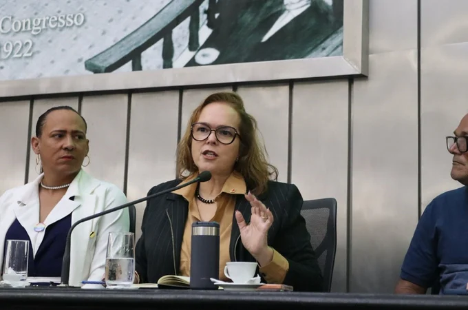 MPAL revela falhas e aponta ações cruciais que podem garantir implementação efetiva da Lei Antimanicomial e da Política de Saúde Mental durante sessão pública na ALE
