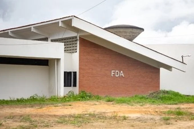 Ataques de cães causam suspensão de aulas presenciais na Faculdade de Direito da Ufal, em Maceió