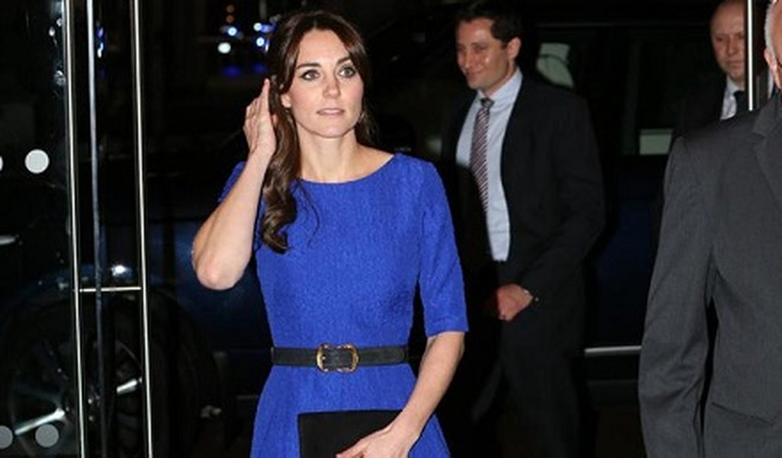Kate Middleton rouba a cena com vestido de estilista indiano