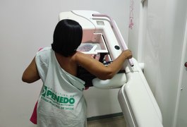 Mais de 1.800 exames de prevenção à saúde da mulher foram realizados em Penedo durante o Outubro Rosa