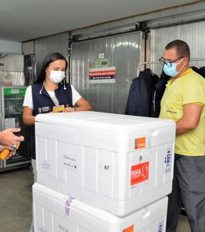 Alagoas recebe mais de 67.430 doses de imunizantes contra a Covid-19 nesta segunda-feira