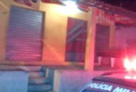 Criminosos tentam matar três jovens em bar de Quebrangulo