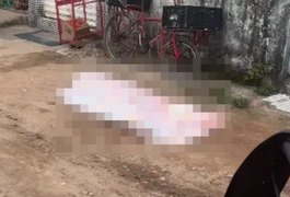 Jovem é perseguido e morto a tiros por dupla em motocicleta na parte alta de Maceió