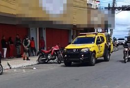 Mulher furta sanduicheira e mais de 20 frascos de óleo corporal em loja no Centro de Arapiraca