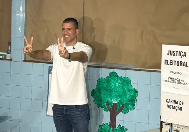 Douglas Ruas é eleito governador do RJ após retotalização dos votos