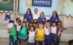 Prefeito entrega escola no Povoado Alazão