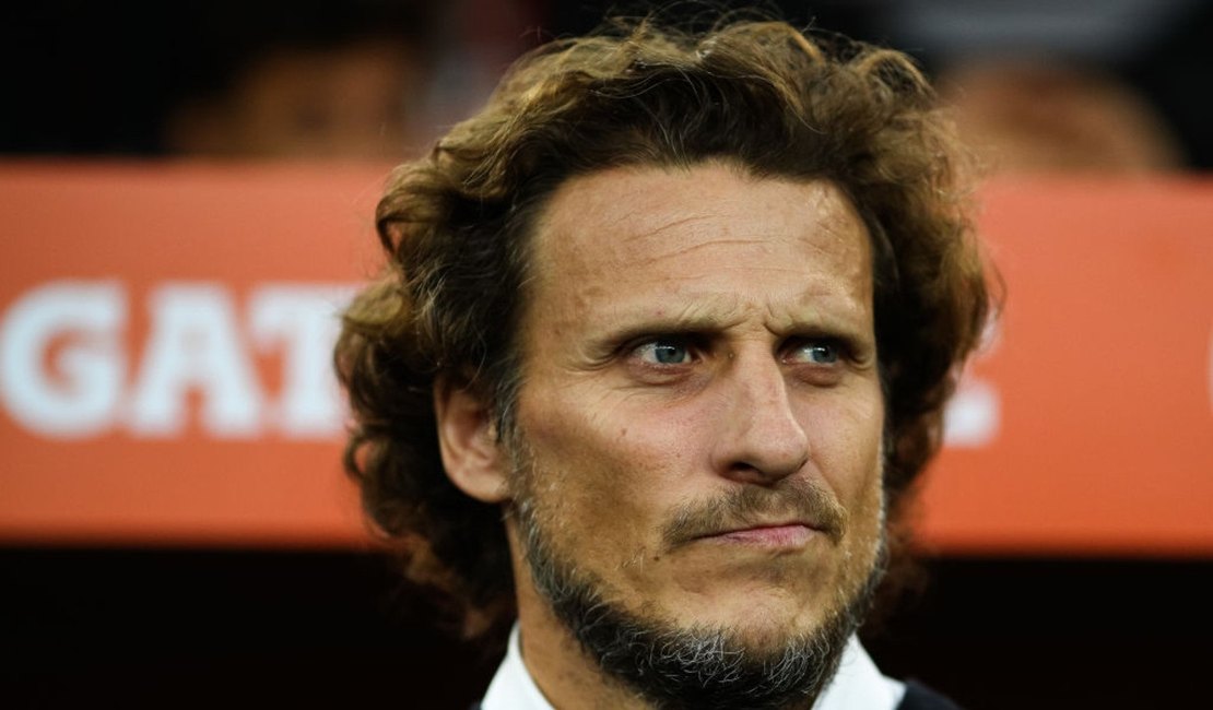 Uruguai anuncia Diego Forlán no comando da seleção