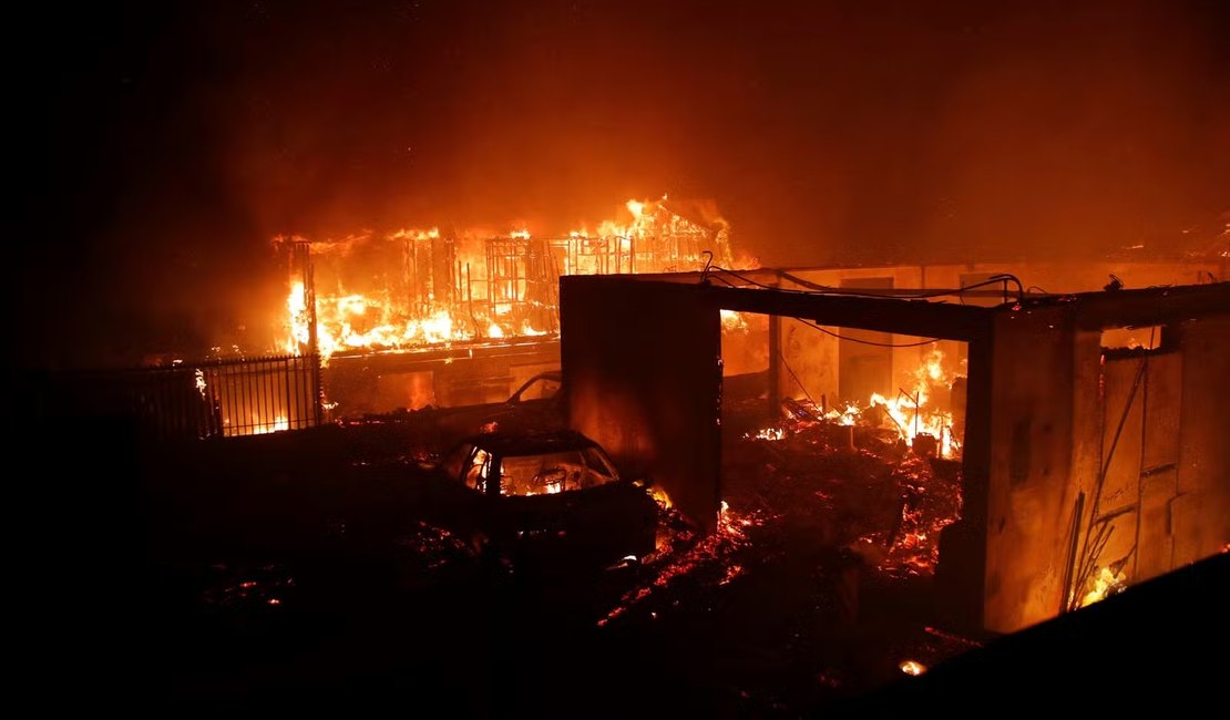 Número de mortos em incêndios florestais no Chile chega a 64 e deve subir ainda mais