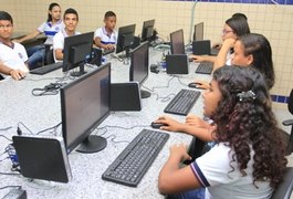 Governo de AL investe mais de R$2 milhões em informática nas escolas