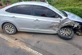 Acidente entre carro e caminhão deixa um ferido na AL 101