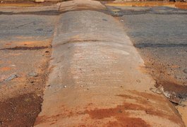 Homem tem carro roubado ao reduzir velocidade em quebra-molas próximo a Ufal, em Arapiraca