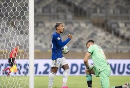 Cruzeiro e Vasco empatam no Mineirão sem público e seguem na luta contra o Z4