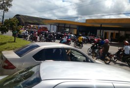 Proprietários de cinquentinhas fazem protesto pelas ruas de Maceió