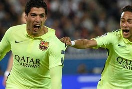 Em meio à especulação, Neymar e Suárez comandam Barcelona em videogame