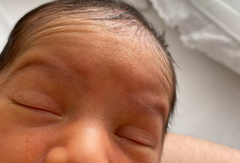 Marília Mendonça posta foto do filho e brinca com semelhança ao pai