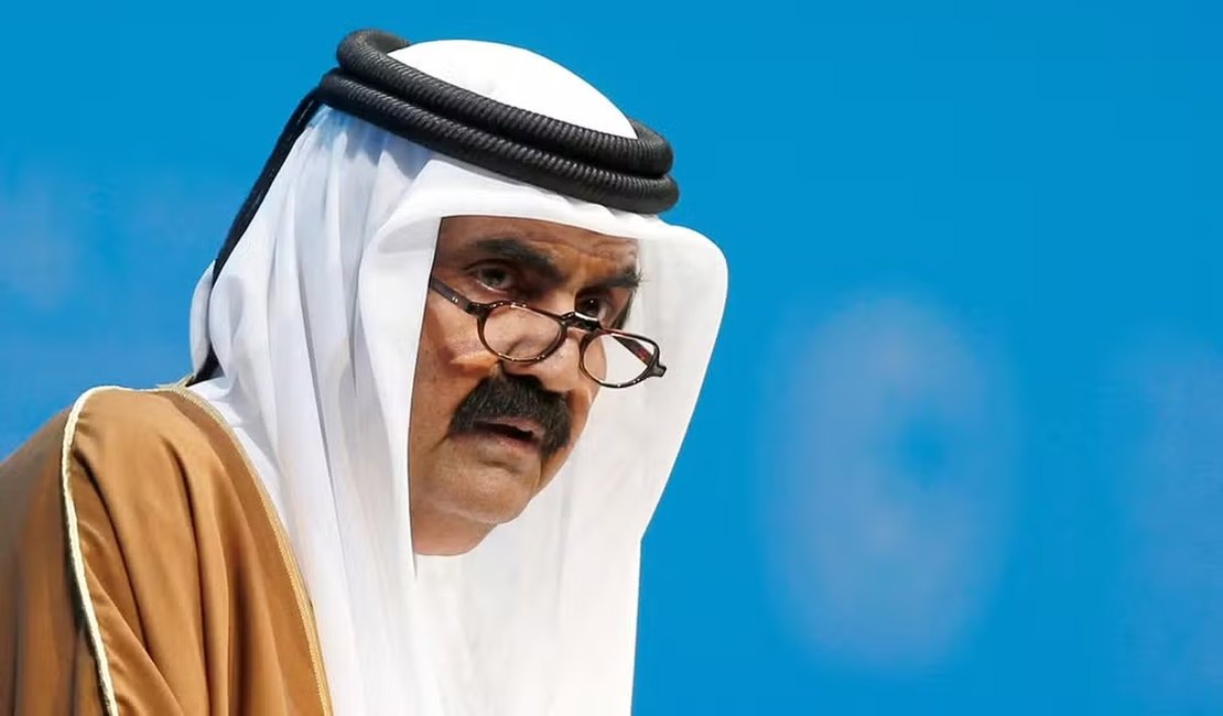 Morre aos 74 anos Sheikh Hamad bin Khalifa Al-Thani, ex-emir do Catar