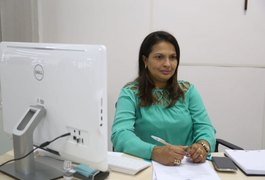 Secretária de Educação de Arapiraca garante a regularização do calendário escolar