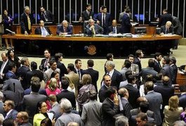 Cinco deputados alagoanos votaram a favor do projeto de lei da terceirização