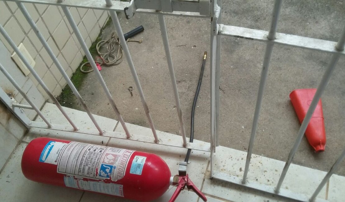 Vândalos invadem Fórum Regional do Benedito Bentes e furtam objetos