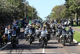 Bolsonaro encerra campanha em São Paulo com motociata