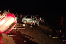 Batida frontal durante tentativa de ultrapassagem deixa três mortos e um ferido na AL-115