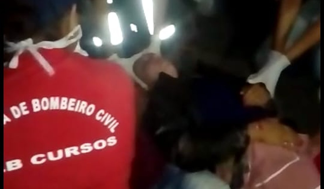 Acidente com motocicleta na BR 104 deixa grávida de seis meses ferida